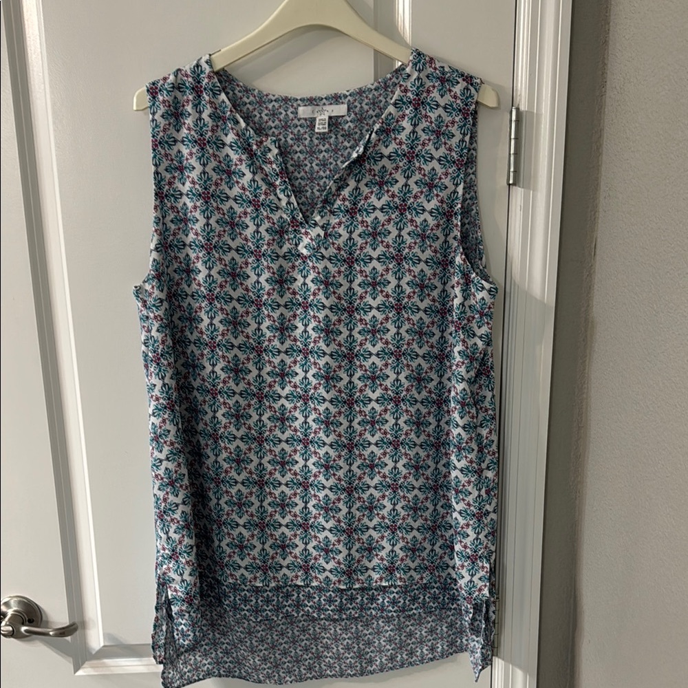Fever Black and White Sleeveless Blouse Relaxed Fit